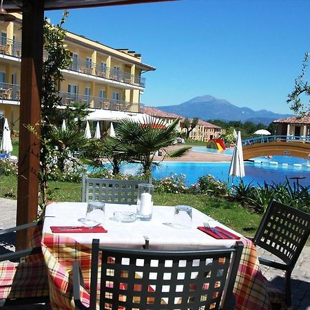 Apartments in Peschiera del Garda 22097 Buitenkant foto