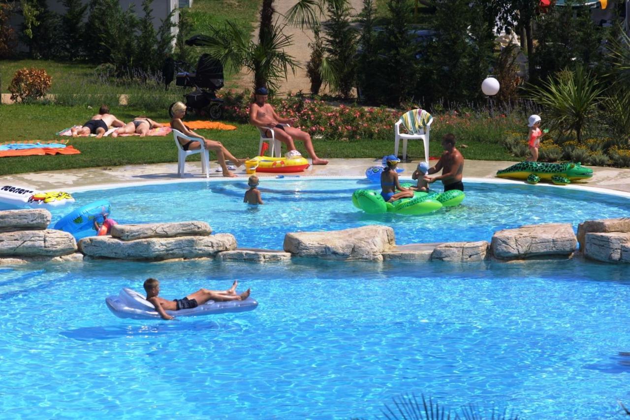 Apartments in Peschiera del Garda 22097 Buitenkant foto