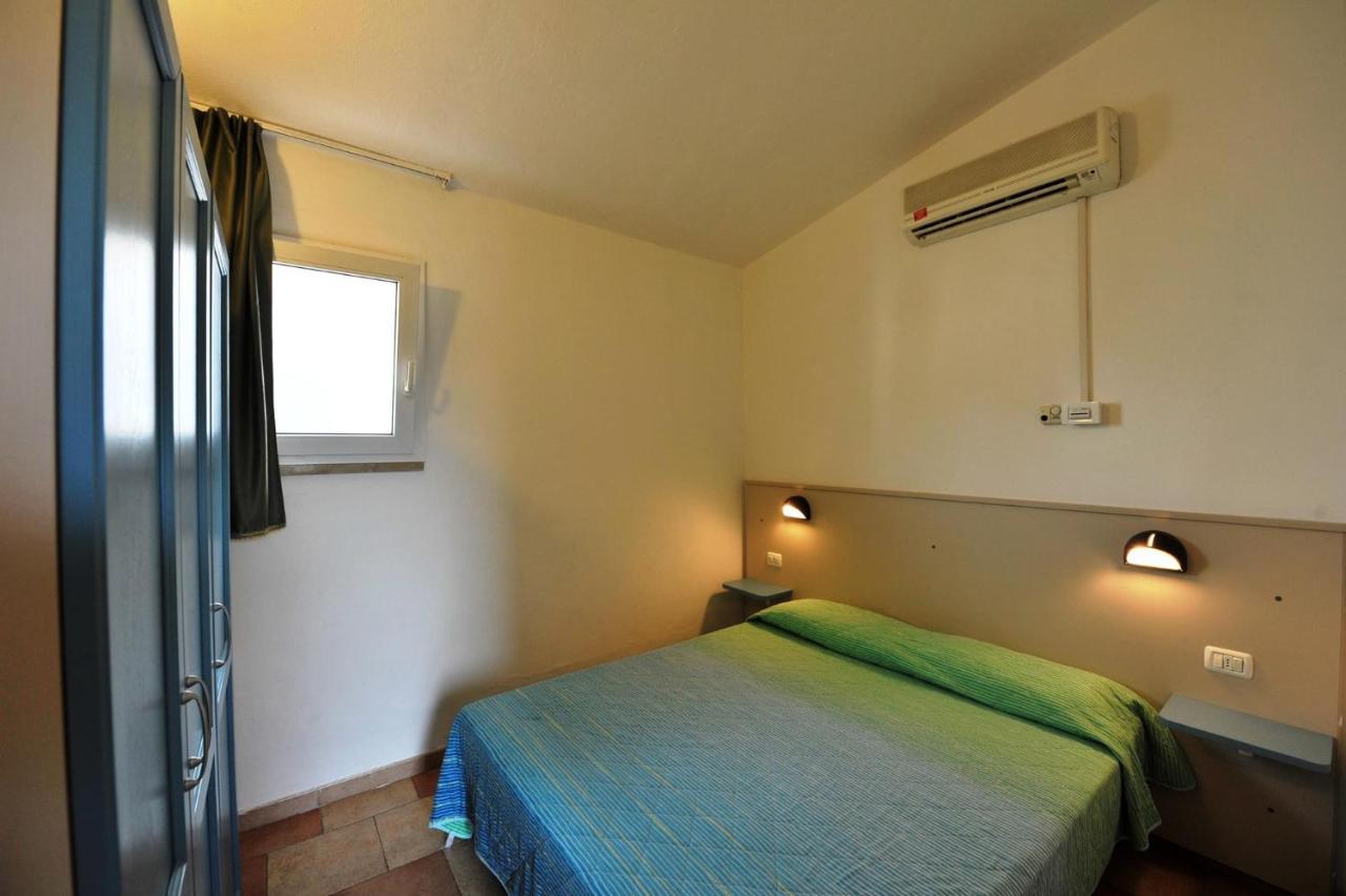 Apartments in Peschiera del Garda 22097 Buitenkant foto