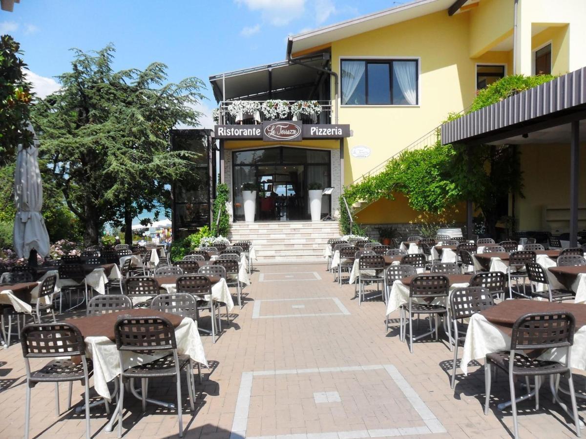 Apartments in Peschiera del Garda 22097 Buitenkant foto