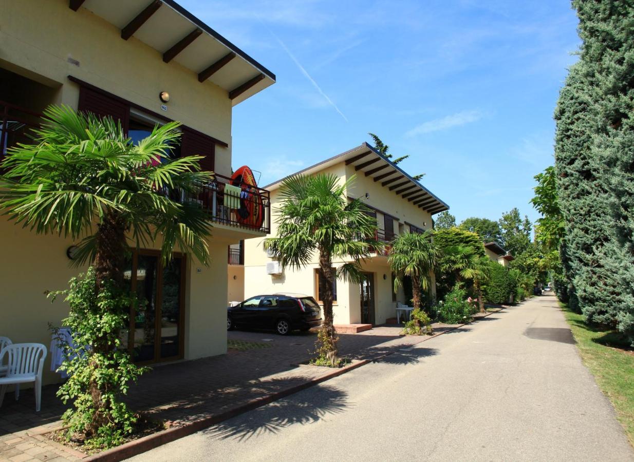 Apartments in Peschiera del Garda 22097 Buitenkant foto