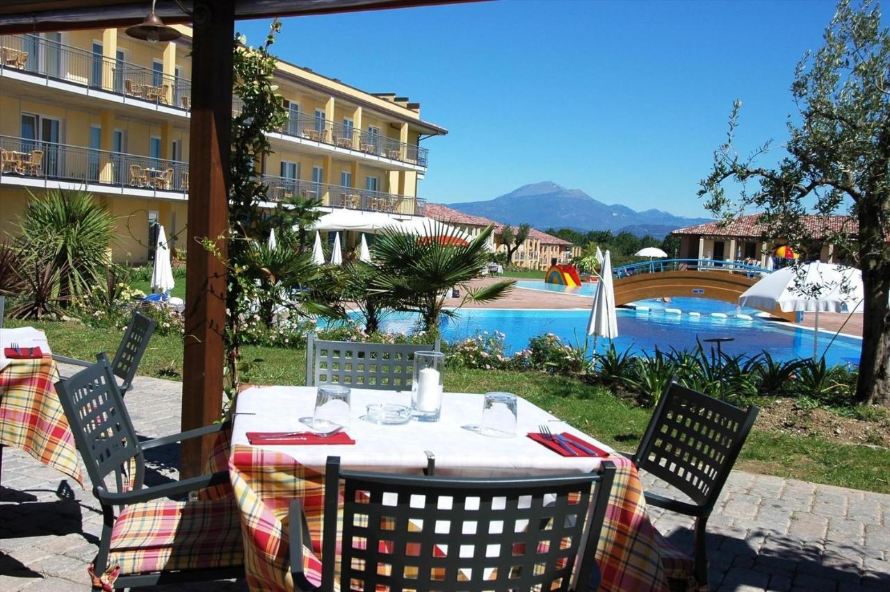 Apartments in Peschiera del Garda 22097 Buitenkant foto
